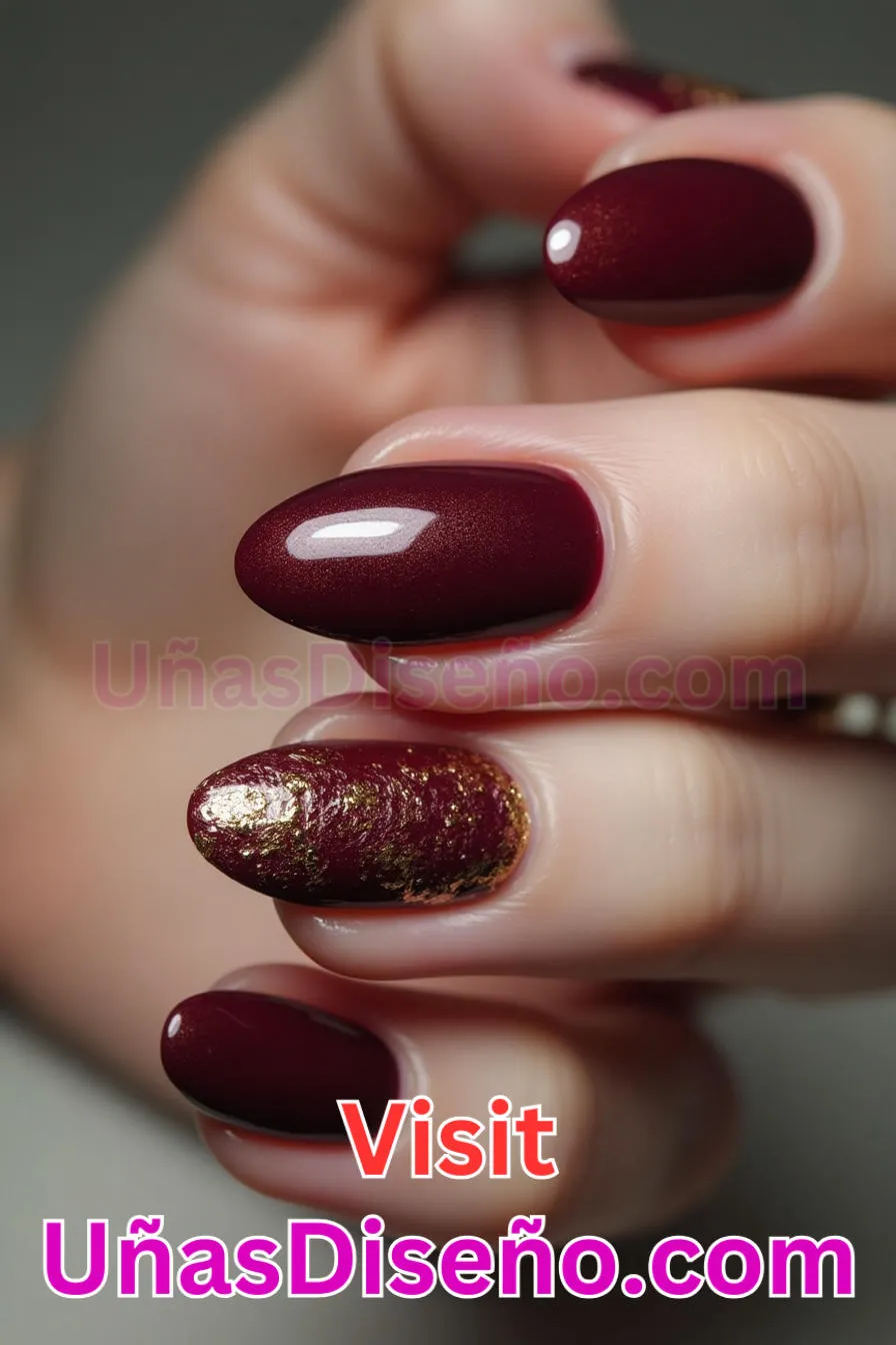 14. Almendra burdeos oscuro - 20 Uñas de Almendra Elegance Diseños exclusivos para un look sofisticado (4).jpeg