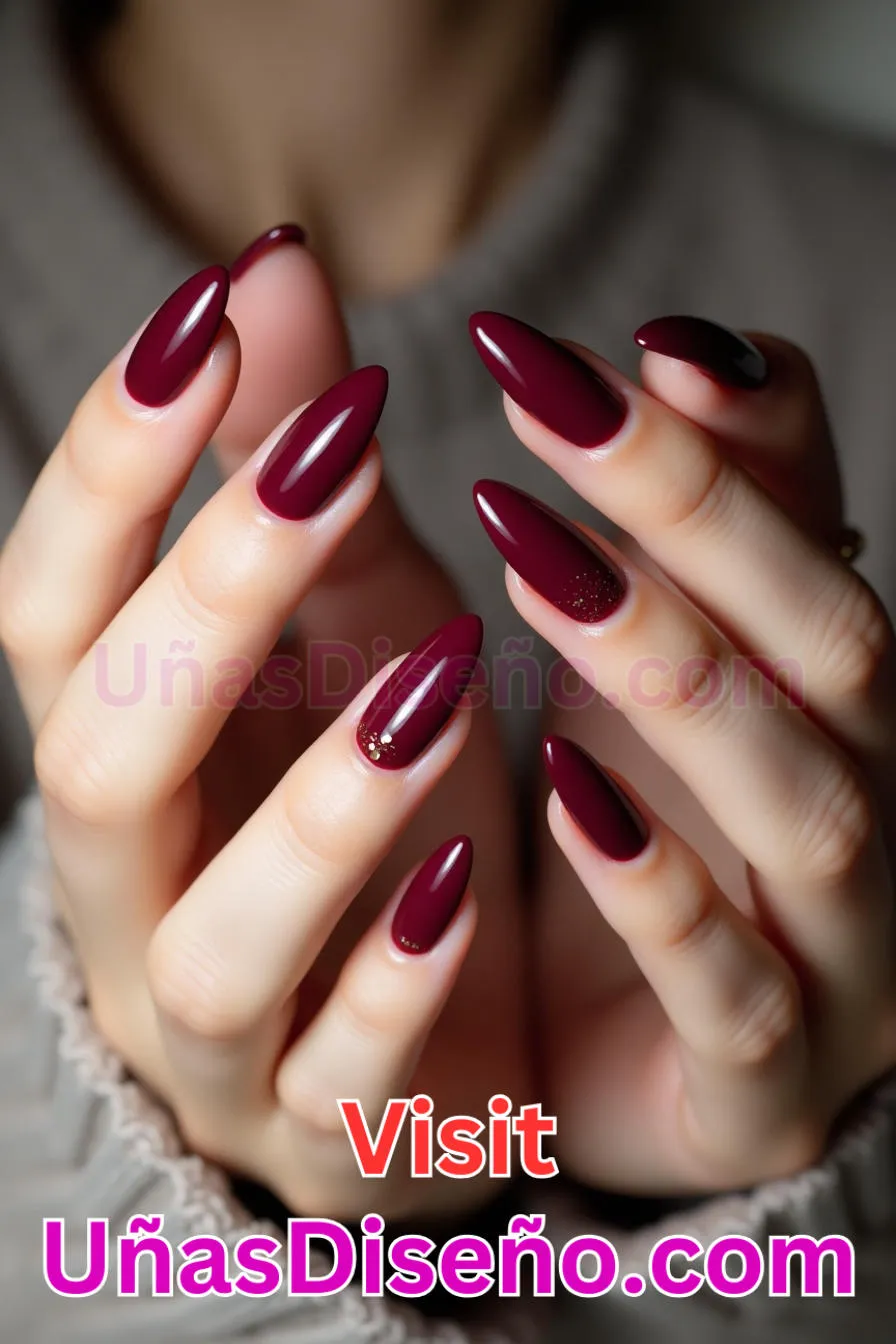 14. Almendra burdeos oscuro - 20 Uñas de Almendra Elegance Diseños exclusivos para un look sofisticado (8).jpeg