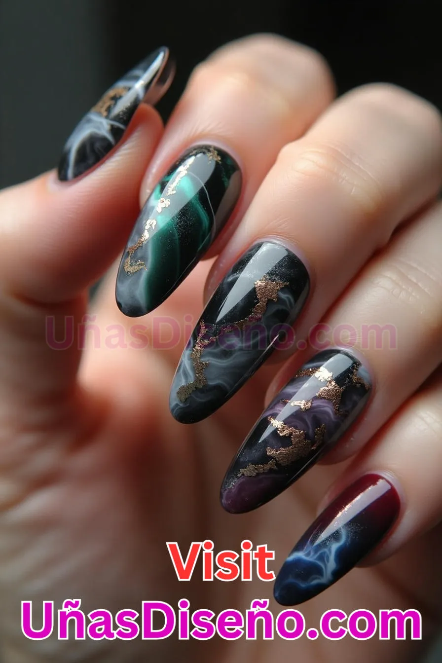 14. Mármol Mystique - Tendencias 30 Estilos de Uñas Almendra que Marcan la Diferencia (6).jpeg