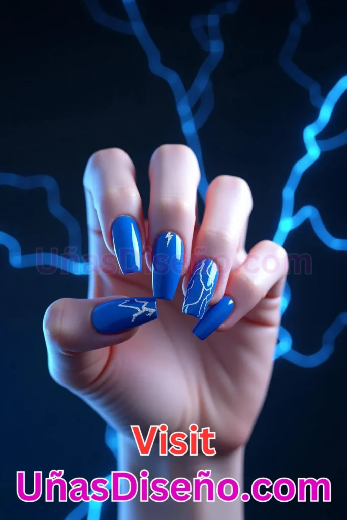 19. Destello Azul Eléctrico - 25 fascinantes ideas de esmaltes de uñas de gel para un look de salón perfecto (4).jpeg