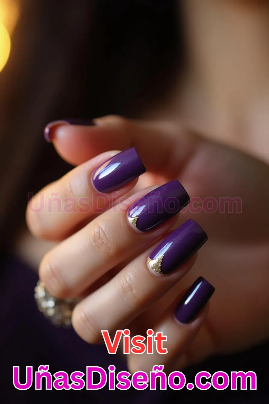 2. Manicura Francesa Inversa Púrpura Real (1)