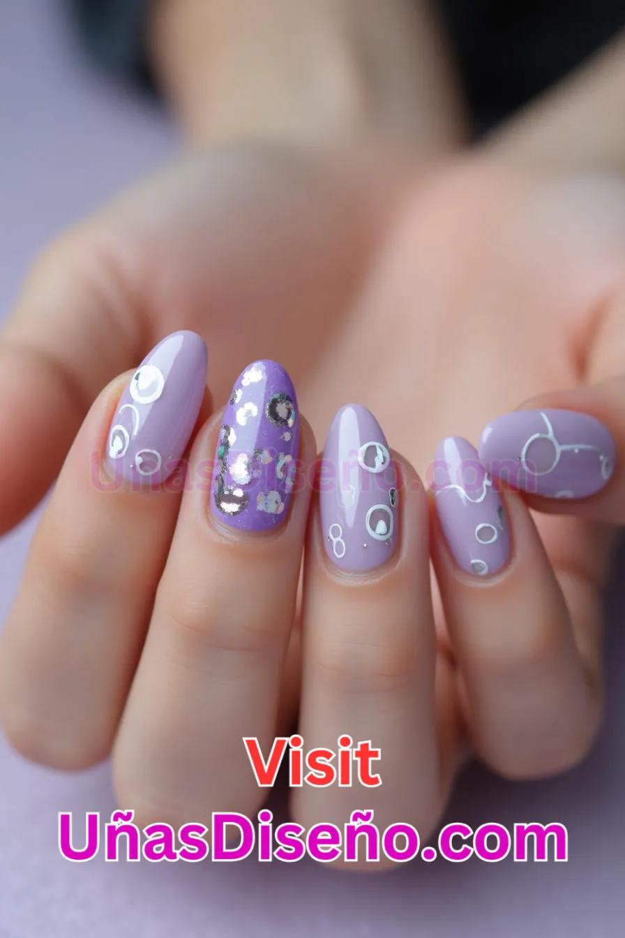20 Arte de uñas con círculos de lavanda Los 25 Mejores Diseños de Uñas Para Principiantes 4.jpeg
