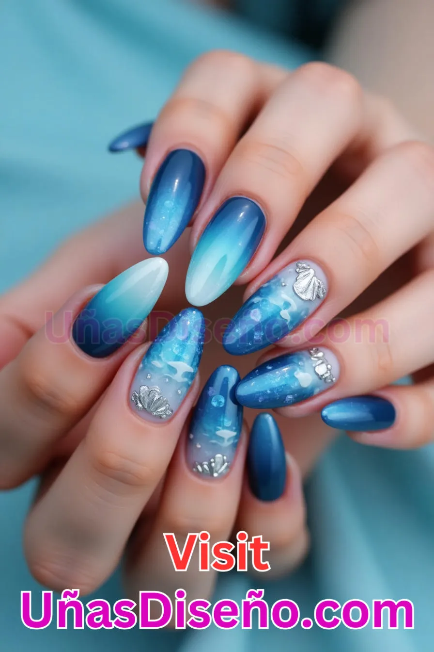 20. Almendra azul mar - Reinventa tu Manicura 25 Diseños de Uñas Almendra Impresionantes para (3).jpeg