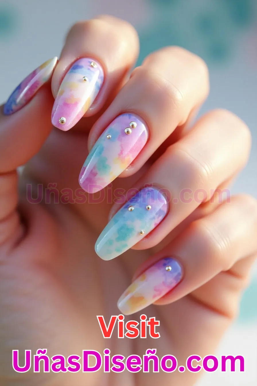 23. Uñas de Gel Efecto Acuarela - Brilla como nunca 25 diseños de esmaltes de gel, gelish y gel para uñas que tienes que probar (2).jpeg