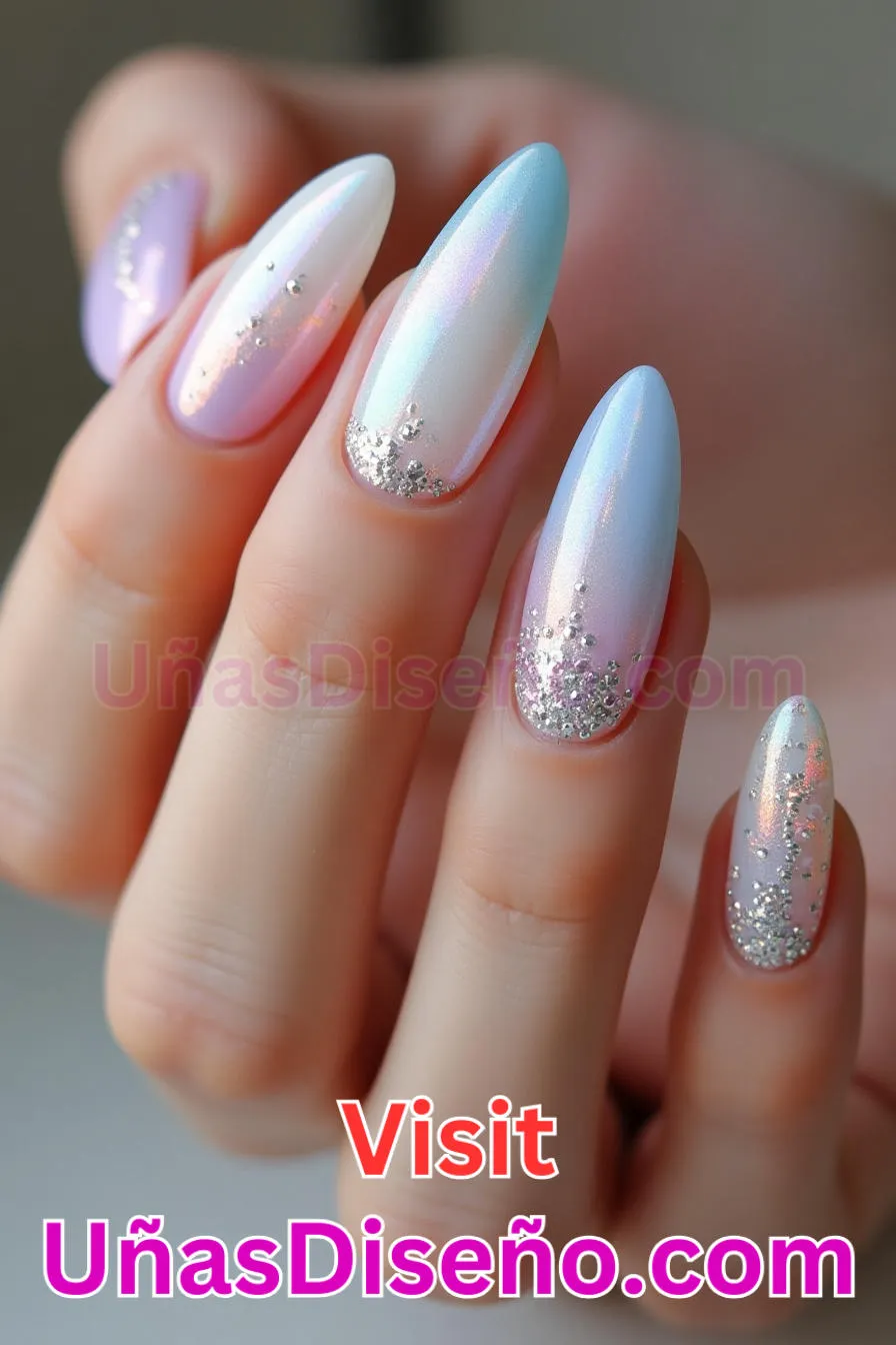 24. Sutil brillo almendra - Reinventa tu Manicura 25 Diseños de Uñas Almendra Impresionantes para (3).jpeg