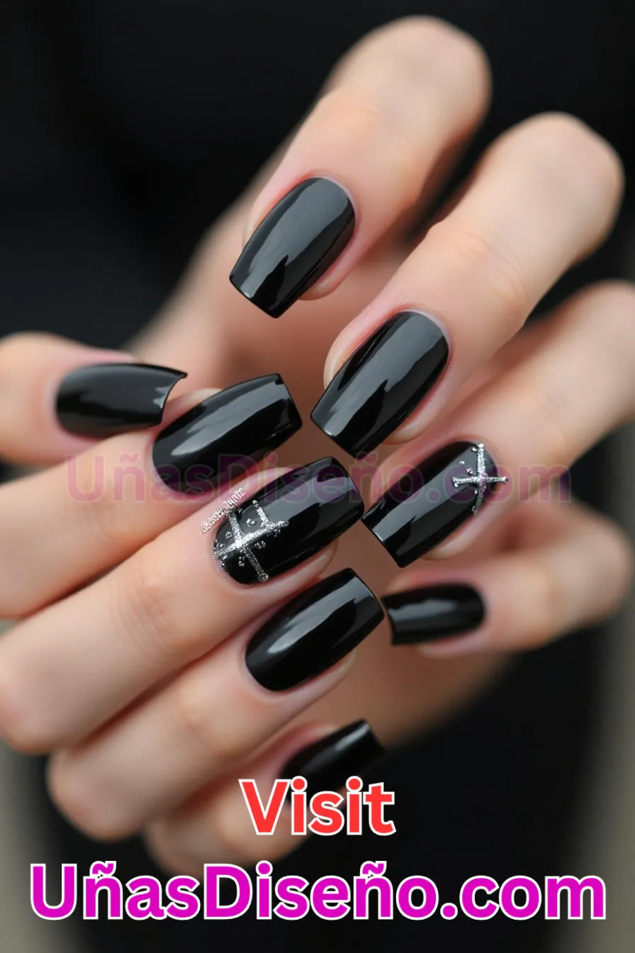 5. Clavos Espejo Cromados Negros - Diseño de uñas espejo La guía definitiva para conseguir un aspecto brillante y reflectante (3).jpeg