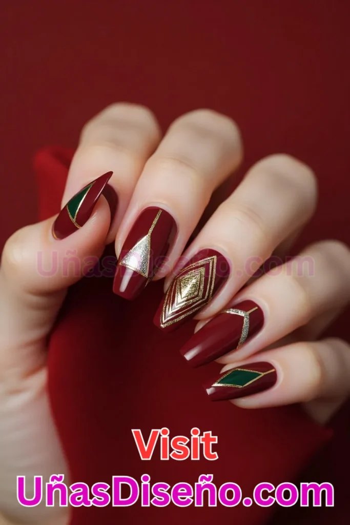 5. Rojo Terciopelo con Rombos Geométricos Diseños de Uñas Navideñas (3).jpeg