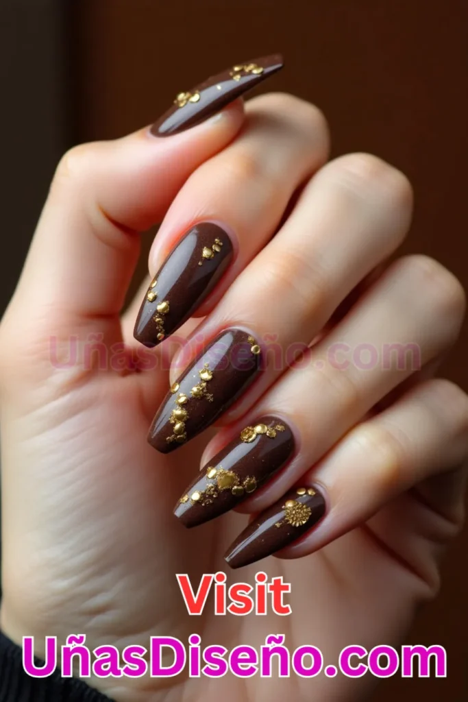 6. Degradado de Chocolate a Caramelo - 15 Diseños de Uñas de Chocolate Oscuro que Complementarán tu Look a la Perfección (1).jpeg