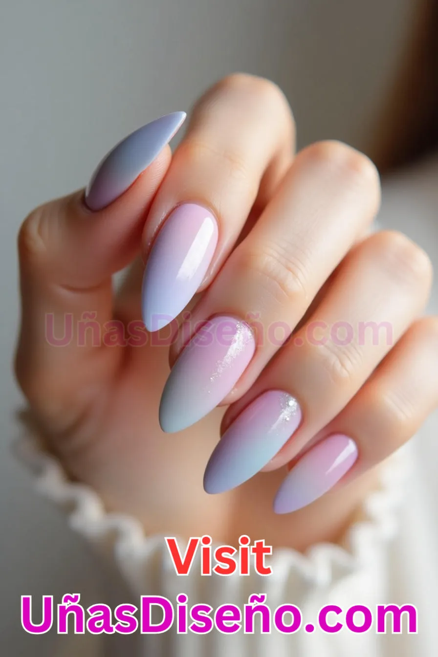 7. Patrones geométricos Almendra - 20 Uñas de Almendra Elegance Diseños exclusivos para un look sofisticado (11).jpeg