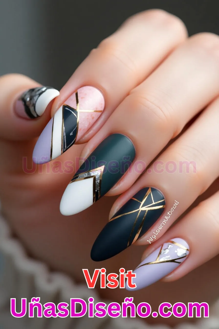 8. Atrevido Color Block Almendra - 20 Uñas de Almendra Elegance Diseños exclusivos para un look sofisticado (10).jpeg