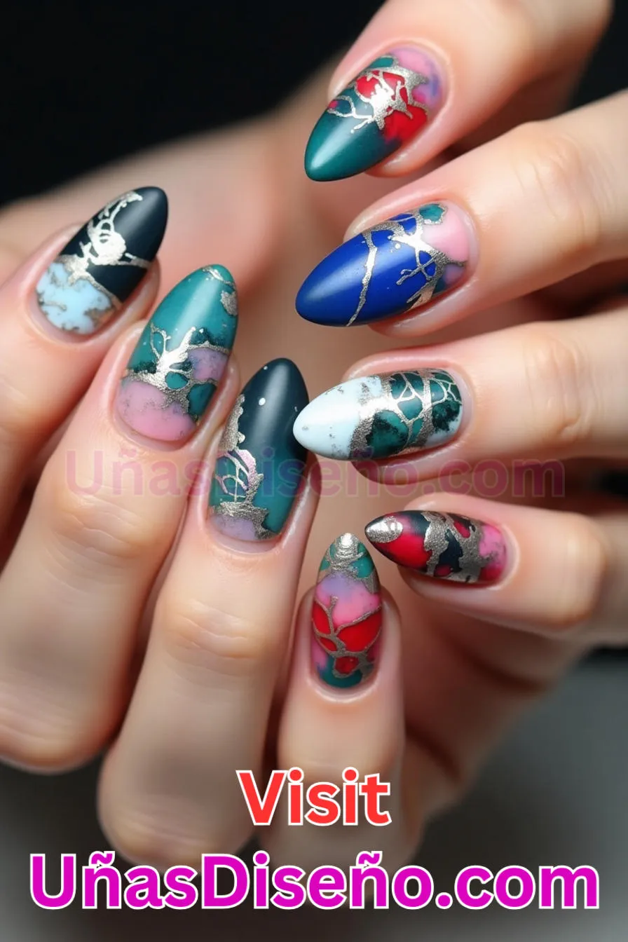 8. Expresión de Arte Abstracto - Tendencias 30 Estilos de Uñas Almendra que Marcan la Diferencia (7).jpeg