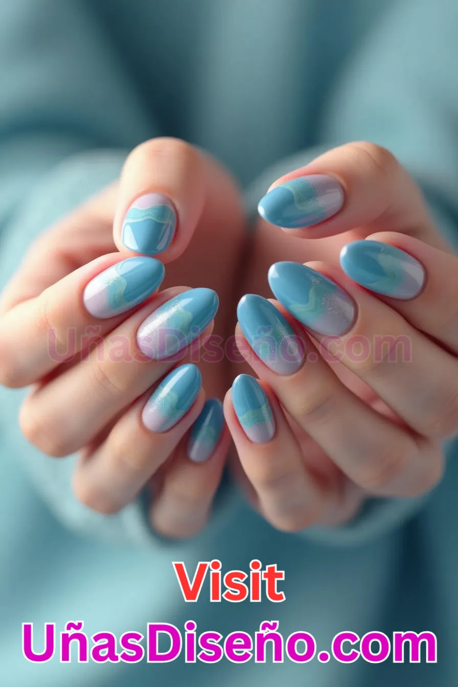 9.Ombre oceánico - Cómo Elegir el Diseño Perfecto para Uñas Almendra 21 Ideas Exclusivas para Brillar (2).jpeg