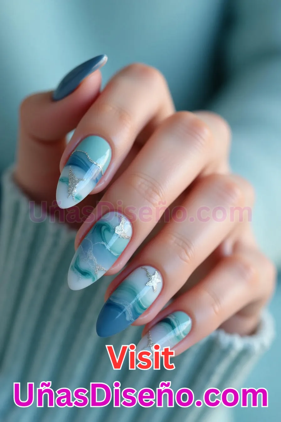 9.Ombre oceánico - Cómo Elegir el Diseño Perfecto para Uñas Almendra 21 Ideas Exclusivas para Brillar (5).jpeg